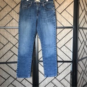 LEVI’S MID RISE SKINNY JEANS FOR WOMEN SIZE 6 SHORT